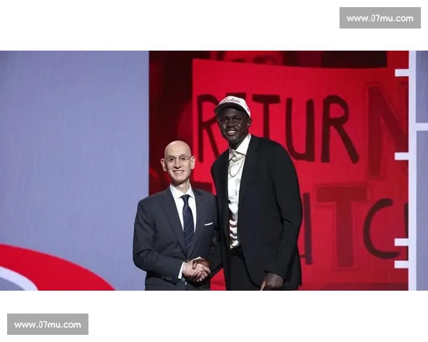 太阳黄蜂 2 换 1 交易！马威加盟菲尼克斯，第 10 顺位选中马卢阿奇